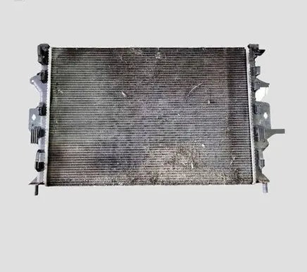 Volvo V40 Coolant radiator M158571A 31319064