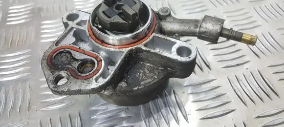 Peugeot 206 Vacuum pump