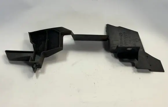 Mazda 6 Intercooler air guide/duct channel GSID56253 K6805