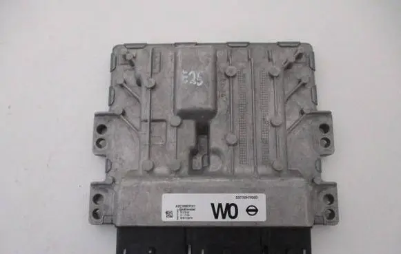 Nissan Juke I F15 Engine control unit/module 23710HY00D