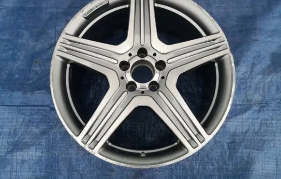 Mercedes-Benz CLS C218 X218 R19 alloy rim A2184010000