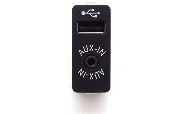 BMW X4 F26 AUX in-socket connector 9266607