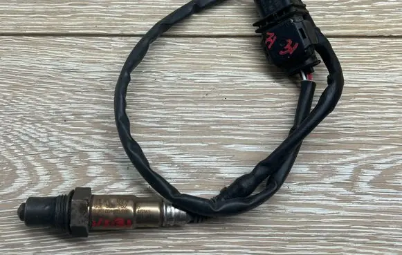 Volkswagen Caddy Lambda probe sensor 03L906262