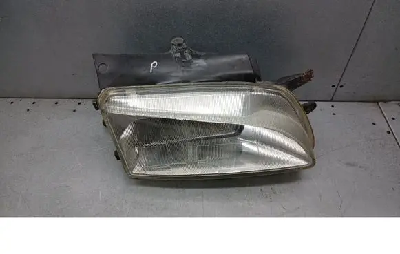Peugeot Partner Front reflector 