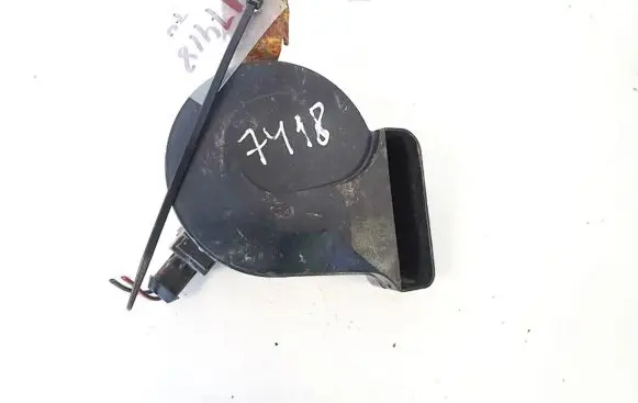 Volvo S60 Horn signal e349042
