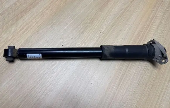 Seat Leon (5F) Rear shock absorber/damper 814902012043