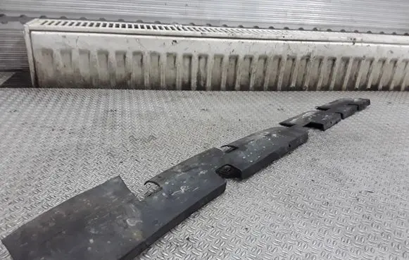 Intercooler air guide/duct channel