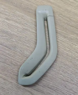 Volvo XC90 Seat belt trim Rh1882 1882
