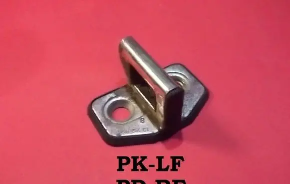 Volvo S70 V70 V70 XC Front door lock loop/hook striker 915266