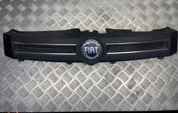 Fiat Panda II Front grill 735353899