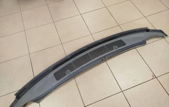 Opel Zafira C Wiper trim 13305705