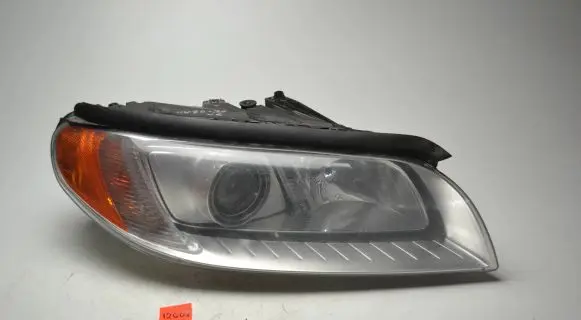 Volvo V70 Headlight/headlamp 31214348 6333200001