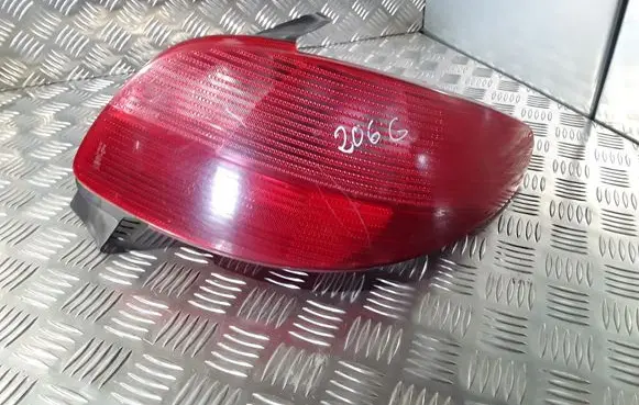 Peugeot 206 Rear/tail lights 2531