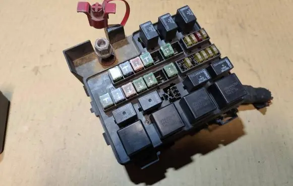 Chrysler Sebring (ST-22 - JR) Fuse box set P04608726AD
