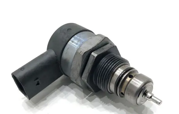 BMW X6 F16 Fuel pressure regulator 0281002949