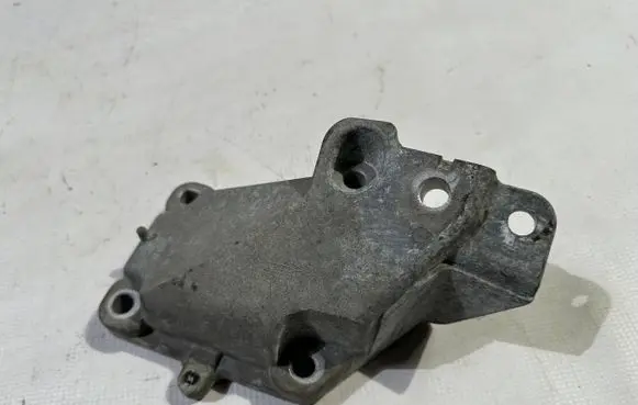 Jeep Grand Cherokee Engine mounting bracket 52124988AB