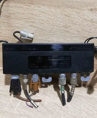 BMW 5 E39 Aerial antenna amplifier 8352774