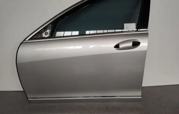 Mercedes-Benz S W221 Door (2 Door Coupe) A2217200105