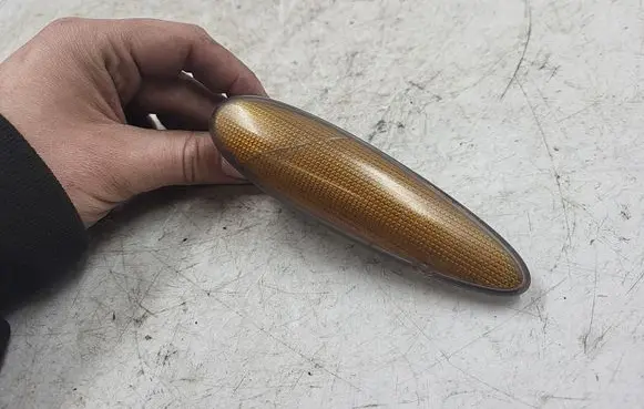 Audi A4 S4 B5 8D Front fender indicator light 