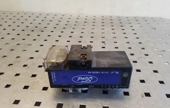 Ford Galaxy Coolant fan relay 7MO000317 95VW14B205AA