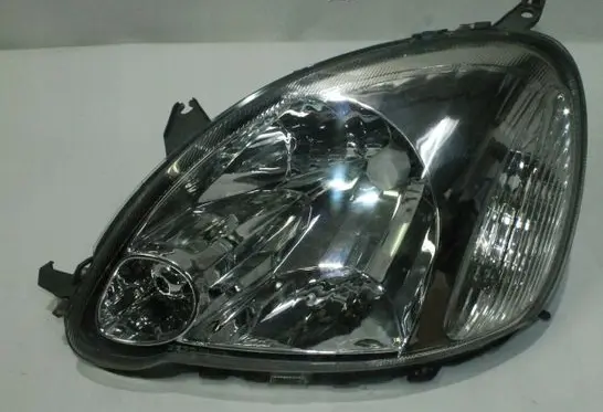 Toyota Yaris Headlight/headlamp