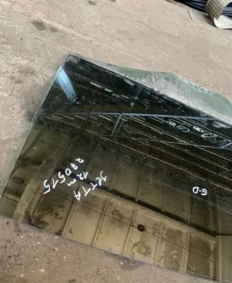 Volkswagen Jetta VI Rear door window glass