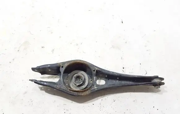Volkswagen PASSAT B8 Rear upper control arm/wishbone 3Q0505311G