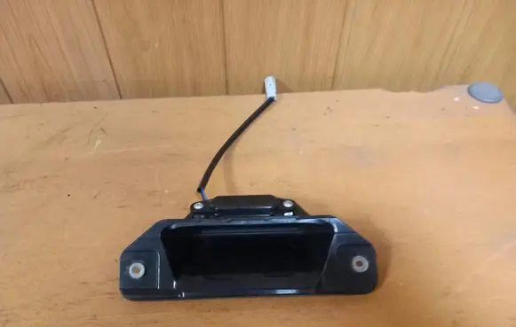 Honda CR-V Tailgate opening switch