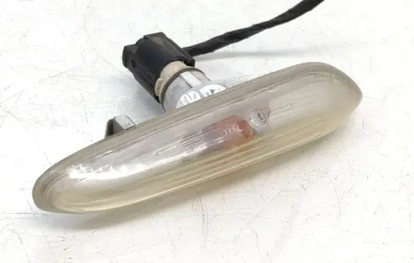 BMW 5 E60 E61 Front fender indicator light 4185