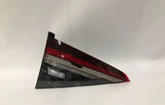 Skoda Superb B8 (3V) Rear/tail lights 3V9.945.307.H 3V9945307H 81920101