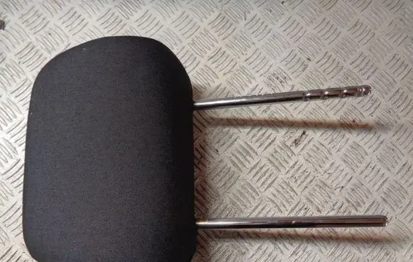 Skoda Fabia Mk2 (5J) Front seat headrest 