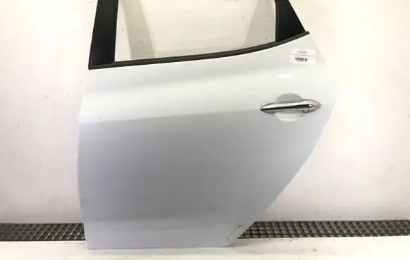 Hyundai ix20 Rear door