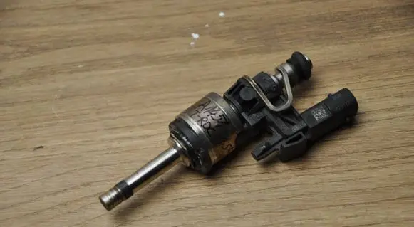 Volkswagen T-Roc Fuel injector 026150006Z