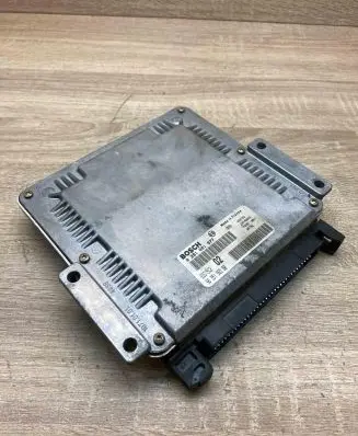 Peugeot 406 Engine control unit/module ECU 9635156580 0281001977