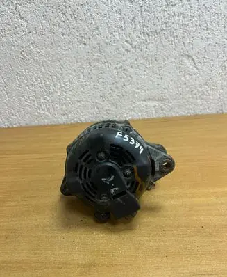 Toyota Avensis T270 Generator/alternator 270600T051 1042102181