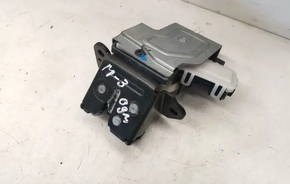 Mazda 3 II Tailgate/trunk/boot lock/catch/latch C6728