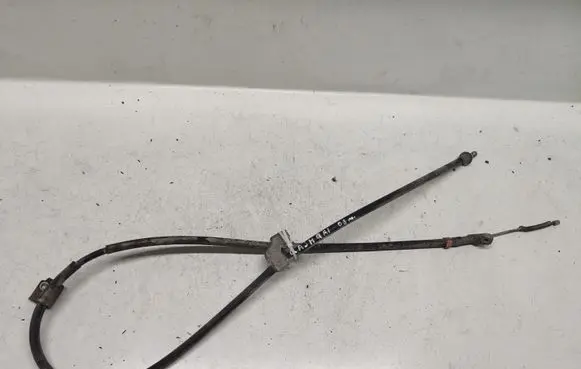 Nissan Qashqai+2 Handbrake/parking brake wiring cable 