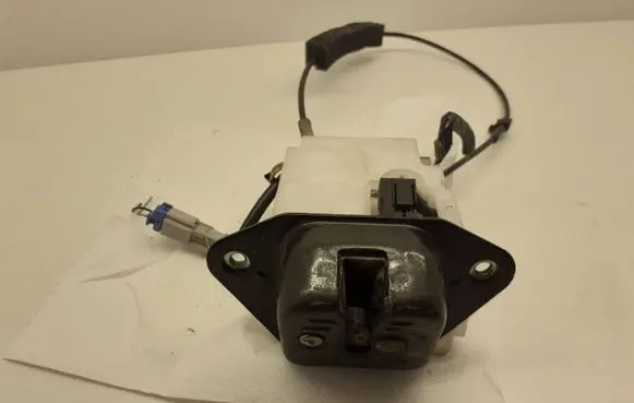 Honda FR-V Loading door lock 
