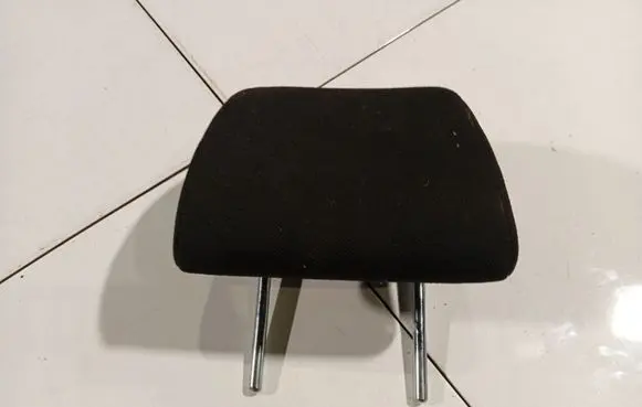 Peugeot 307 Front seat headrest