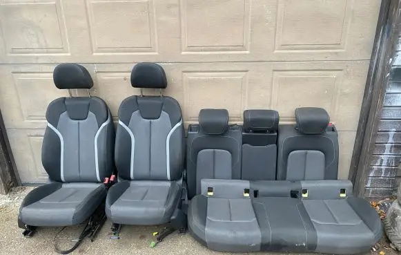 Audi Q2 - Seat set 
