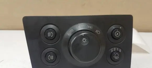 Opel Zafira B Light switch 13205868 04060100