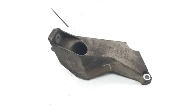 Audi A4 S4 B6 8E 8H Engine mounting bracket 8E0199307A