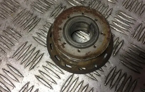 Peugeot 207 Crankshaft pulley 9656584580