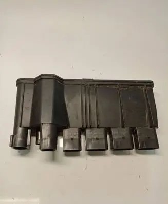 BMW 7 G11 G12 Current control relay P00141659 8583091
