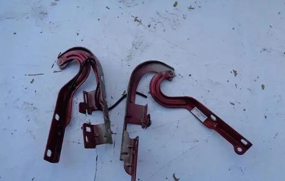 Peugeot 3008 I Engine bonnet/hood hinges