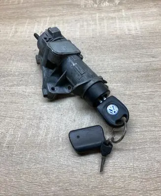 Volkswagen PASSAT B5 Ignition lock 4B0905849 4B0905851A