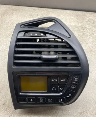 Citroen C4 Grand Picasso Climate control unit 9672472877 M1065300082 A83031600