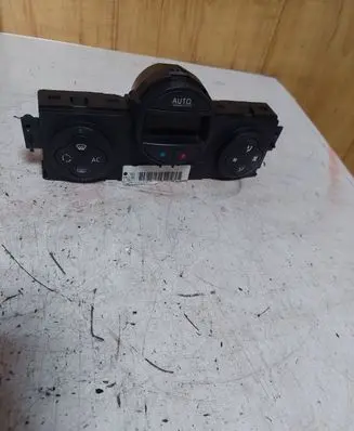 Renault Megane II Climate control unit 8200344840 69340019 N101822M