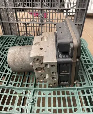 BMW 5 F10 F11 ABS Pump 6795521 6795519