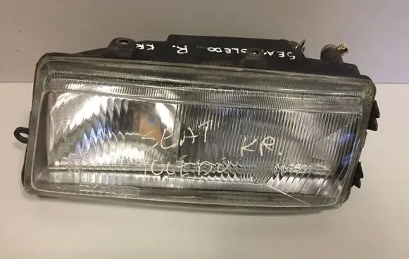 Seat Toledo I (1L) Headlight/headlamp 205082B